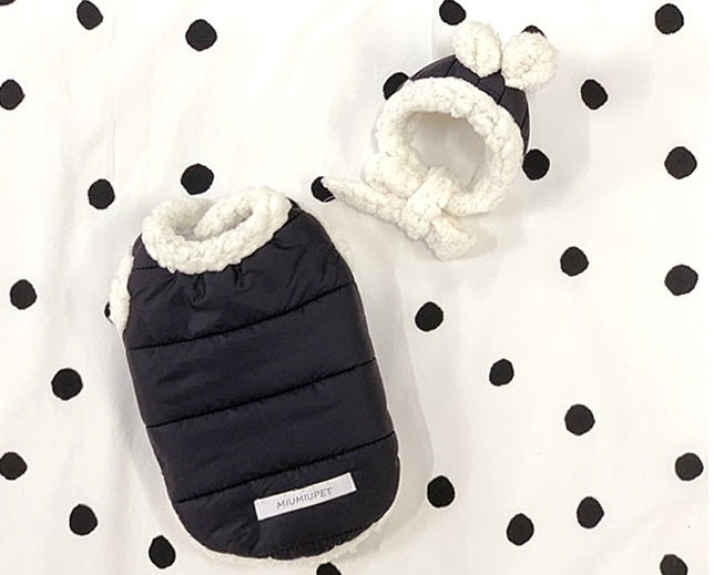 Pet clothes keep warm